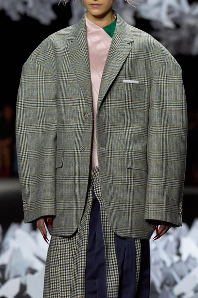 Look 102